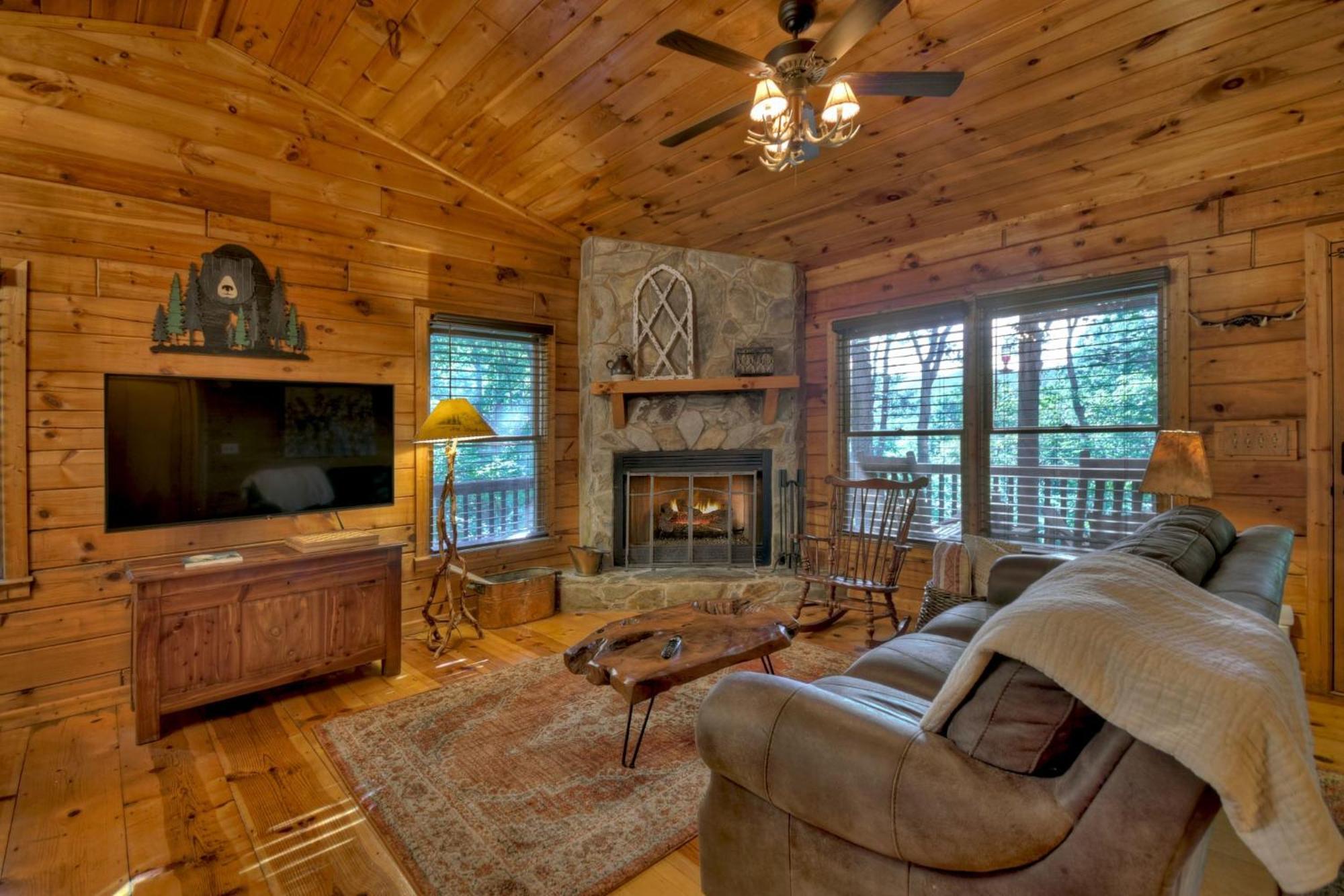 Bearfoot Ridge Wood-Burning Fireplace Cozy Hot Tub Serene Views Ellijay Exterior foto