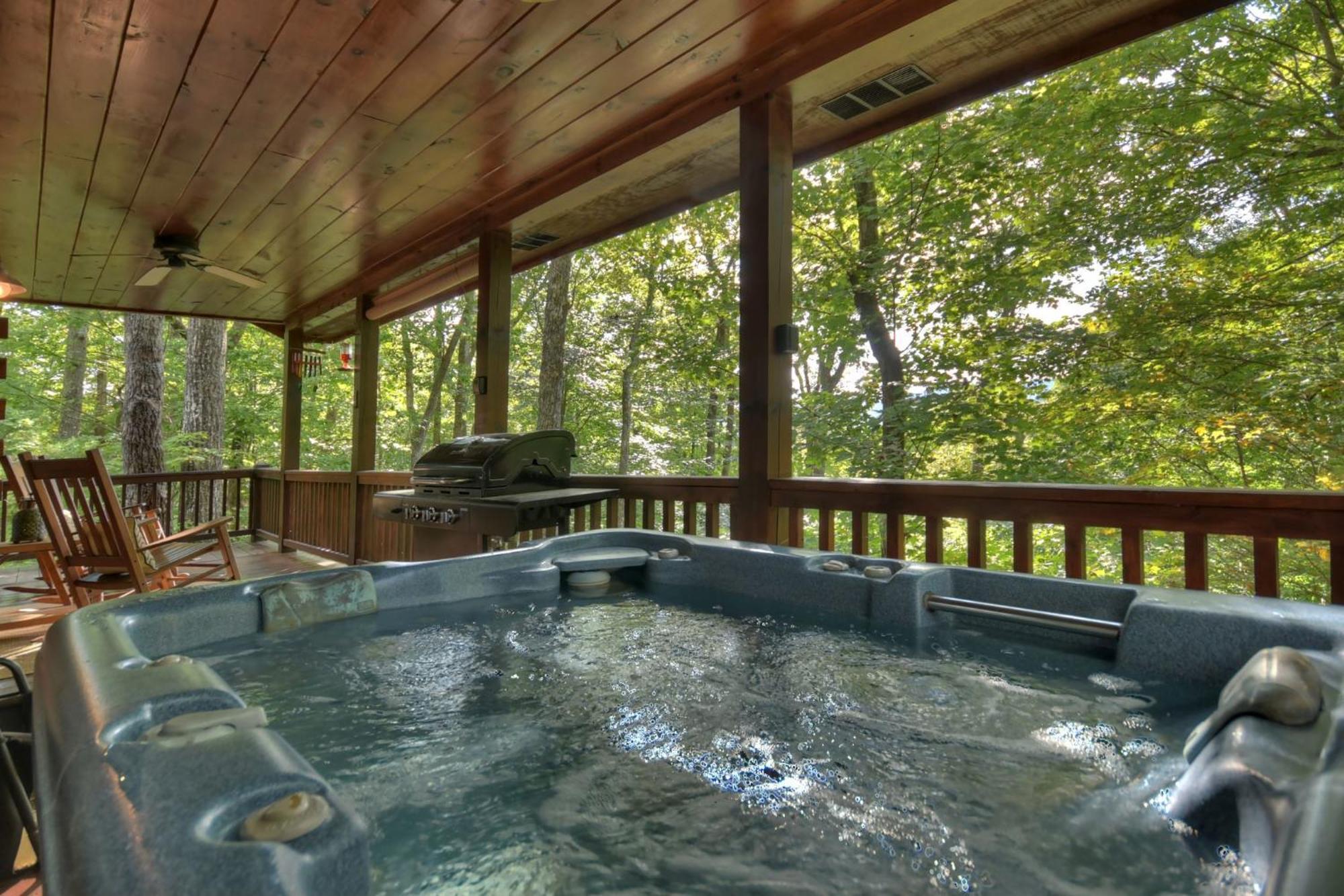 Bearfoot Ridge Wood-Burning Fireplace Cozy Hot Tub Serene Views Ellijay Exterior foto